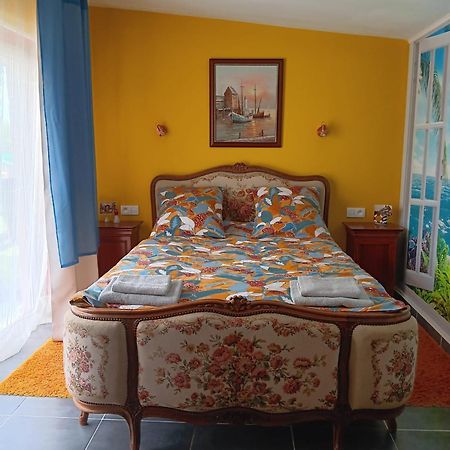 ホテル Chez Vladimir Criquebeuf-en-Caux エクステリア 写真